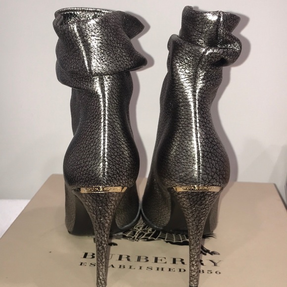 BURBERRY ANKLE BOOTS - Picture 5 of 8